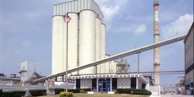 White cement plant York, PA, USA
